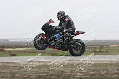 media/Nov-30-2025-TrackDaz (Sun) [[d8b22663df]]/B Group/Session 5 (Wheelie Bump)/